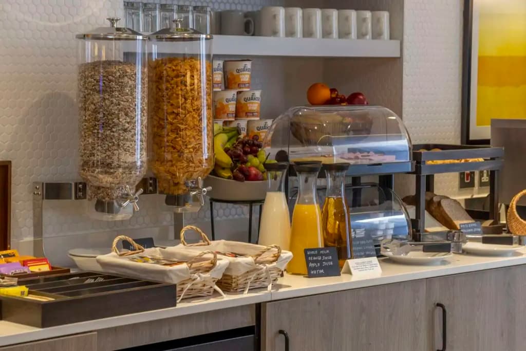 Four Points Flex by Sheraton London Kensington Olympia Hotel - photo 11