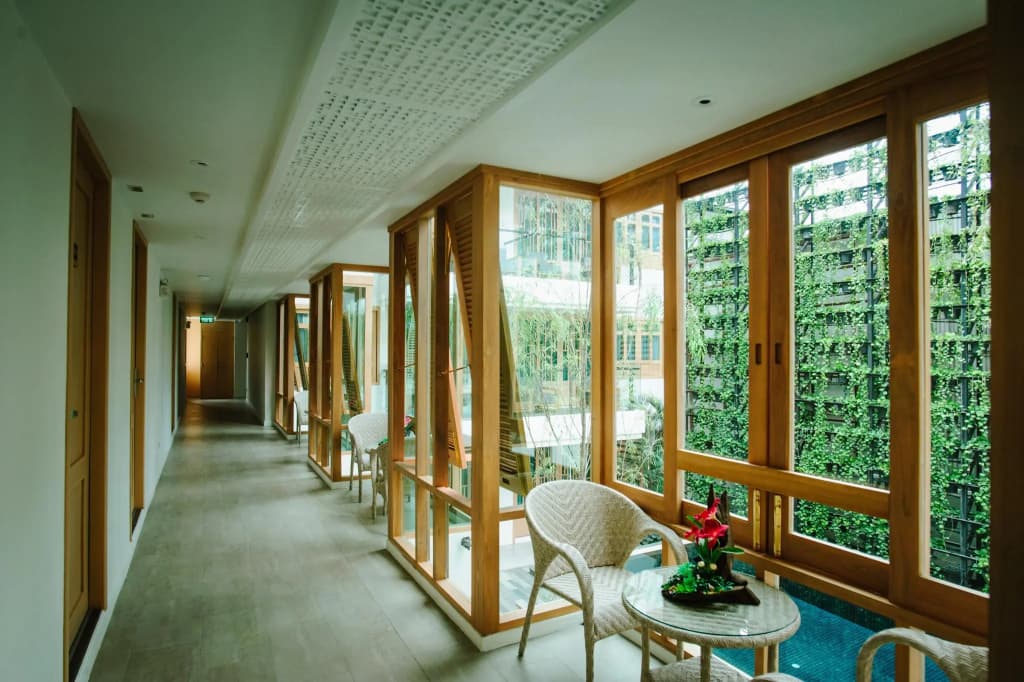 Moon Dragon Hotel - photo 8