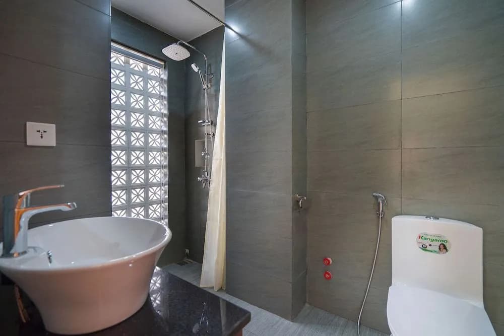 The Lit Villa - photo 9