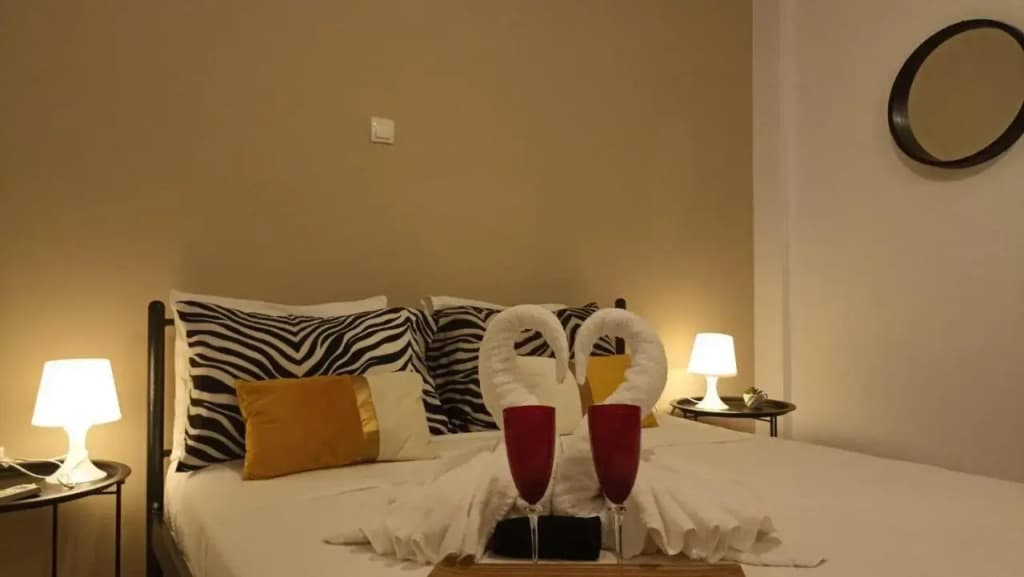 5min metro, Full Kitchen, Central Athens getaway - photo 2