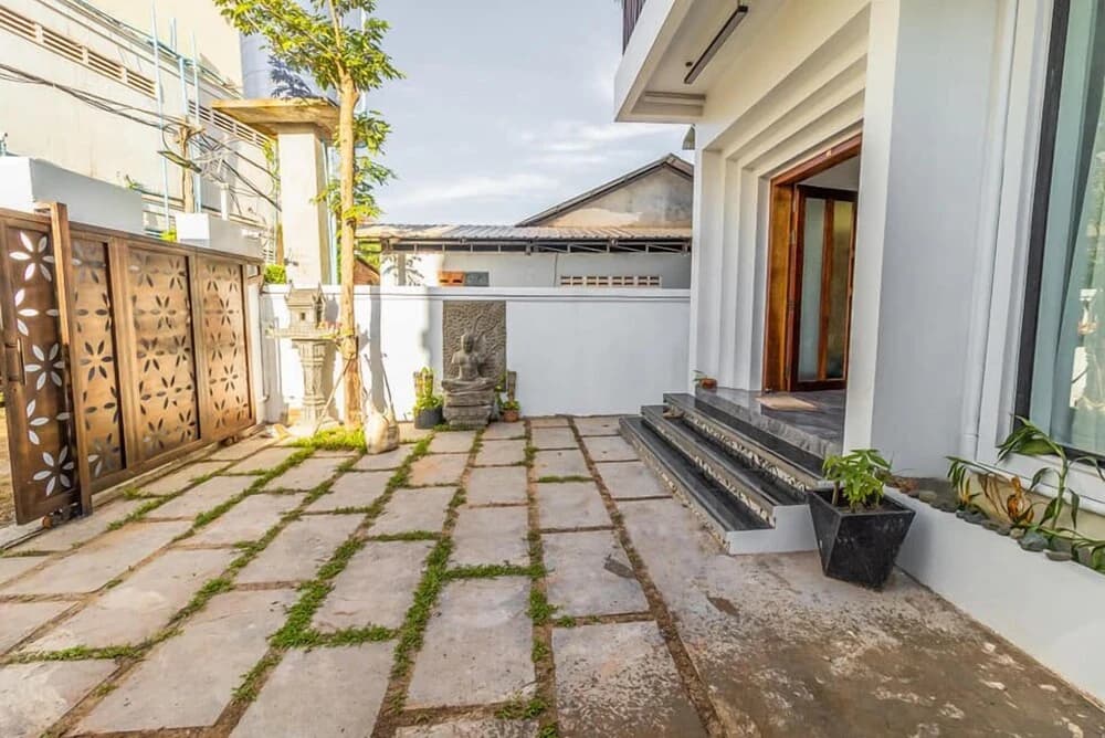 Central Modern Private Villa by La San - photo 7