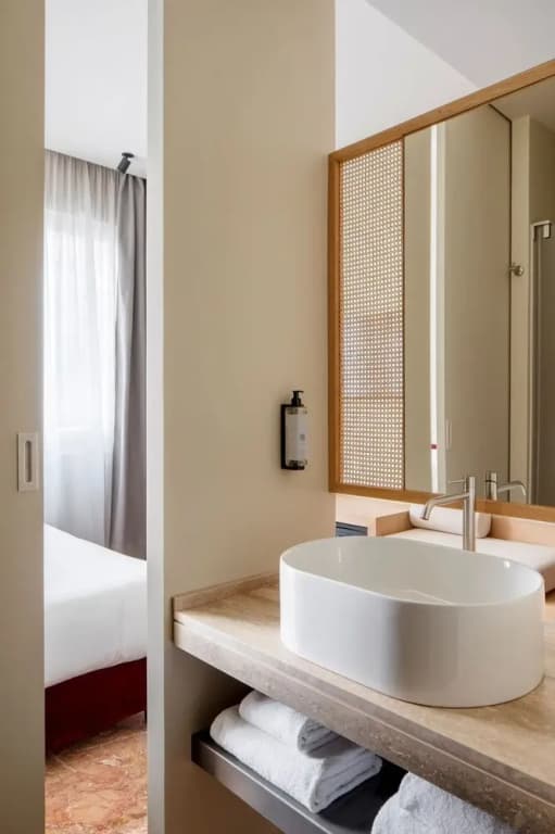 Atel Guest House - photo 9