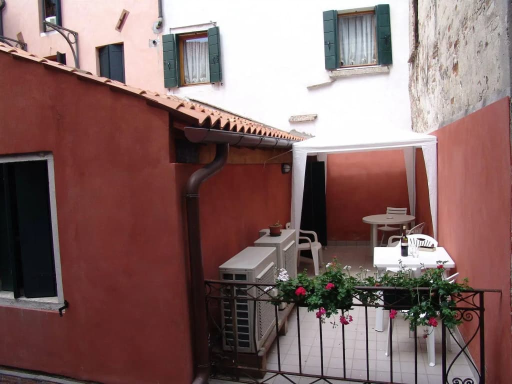 Casa Cosmo Lodging House - photo 1