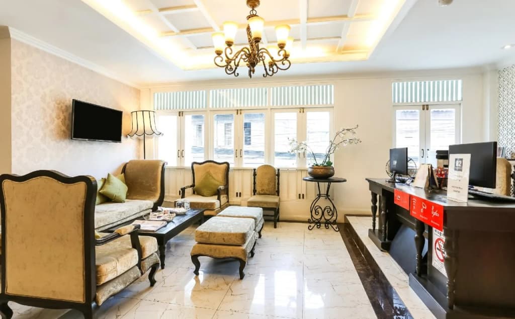 B2 Riverside Colonial Hotel - main photo