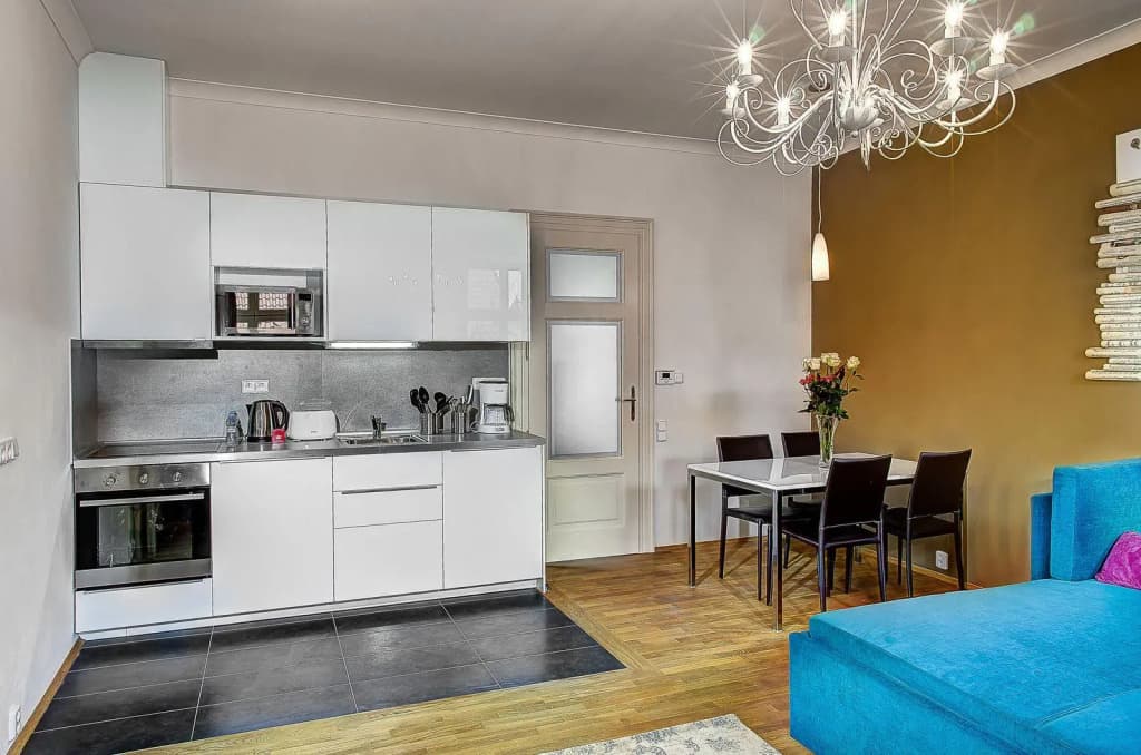 4 Arts Apartments by Adrez Living - photo 19