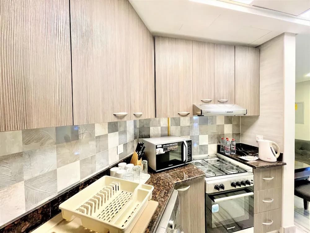 Spacious Marbella 2BR With Scenic Views - photo 18