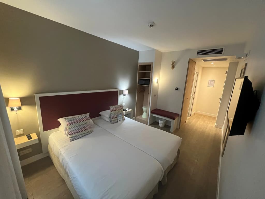 Kyriad Paris 18 - Porte de Clignancourt - Montmartre - photo 2