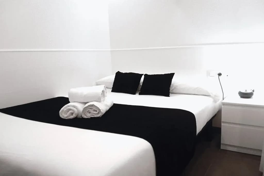 Laramond Barcelona Rooms - photo 9