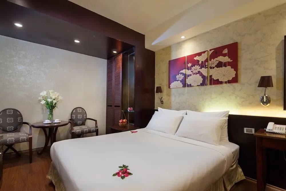 Rising Dragon Haven Hotel - main photo