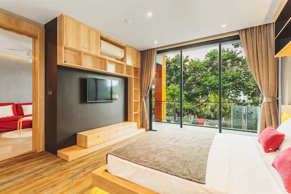 Condo in Nai Harn in ReLife 15-122-211 - photo 2