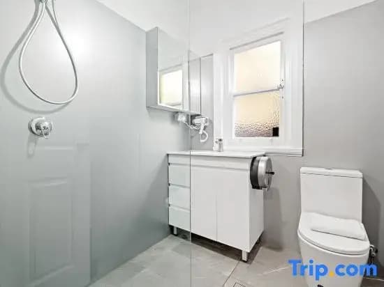Peaceful Room – Near Transit, Shops & Maroubra Beach - photo 3