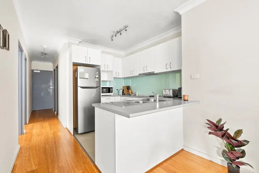 Lovely 2-bed With Balcony - photo 7