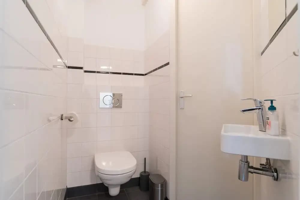 Central Hotspot Apartment - photo 9