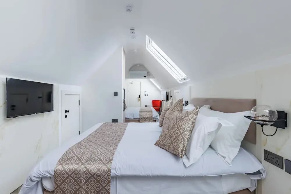 Rosemay Boutique Hotel Near Heathrow Airport - photo 12
