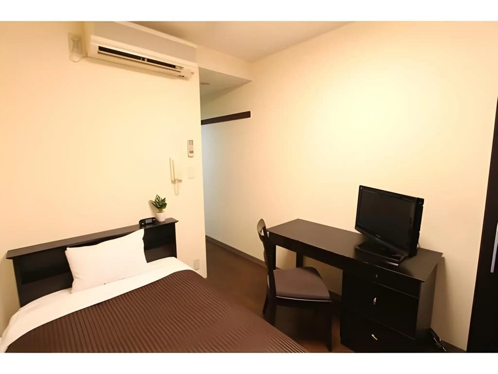 HOTEL LiVEMAX Higashi-Ueno - photo 3