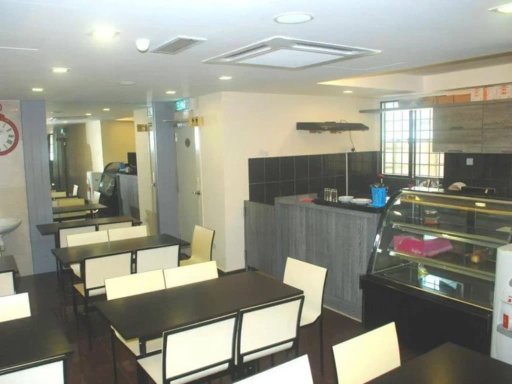OYO 124 Hotel Seniman Sentul (Sanitized Stay) - photo 21