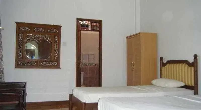 Pondok Prima Cottages - photo 4
