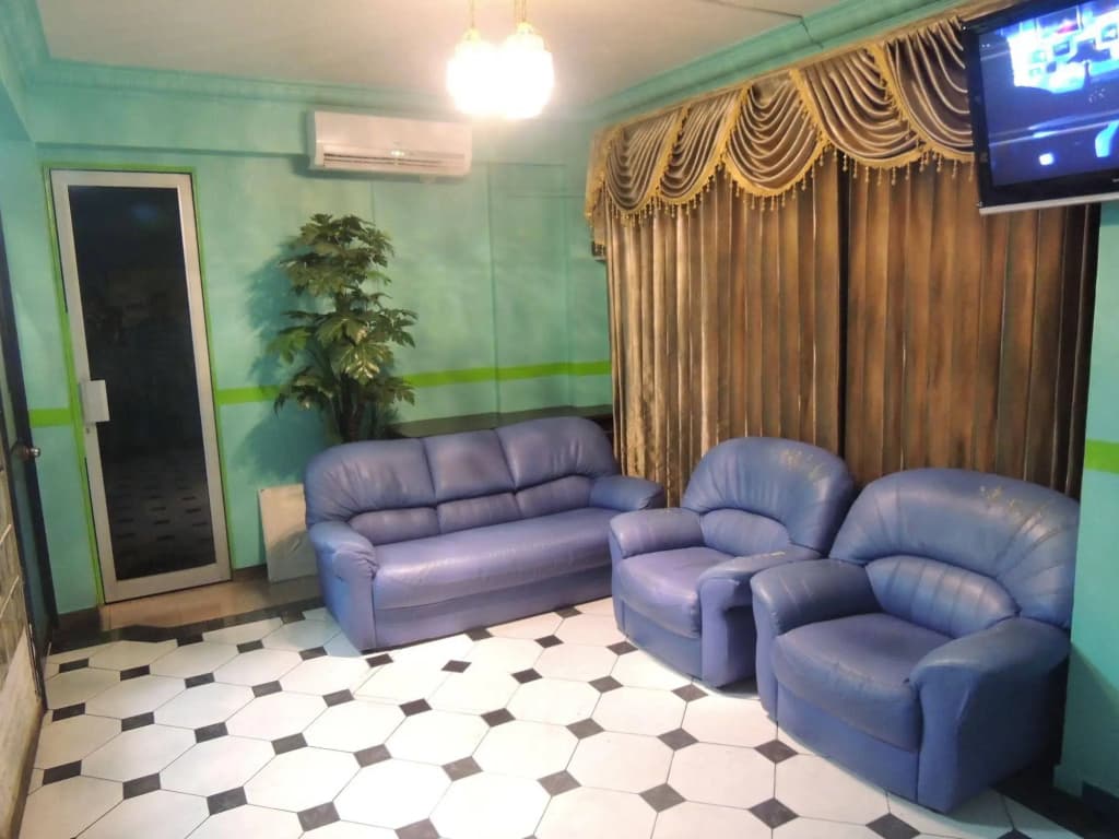 Off Day Inn Hotel - photo 2