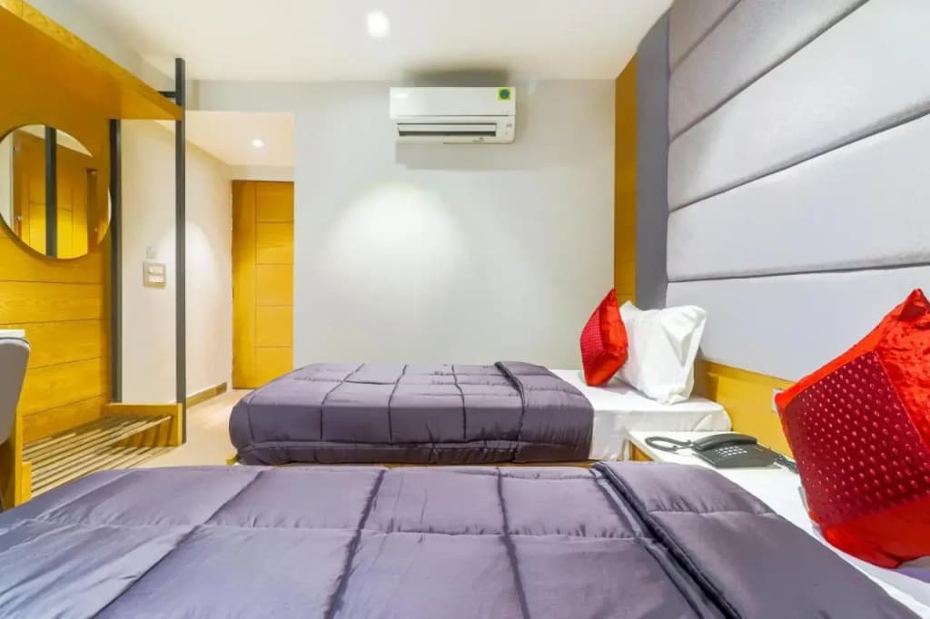 Hotel Bricks, Karol Bagh, New Delhi - photo 29