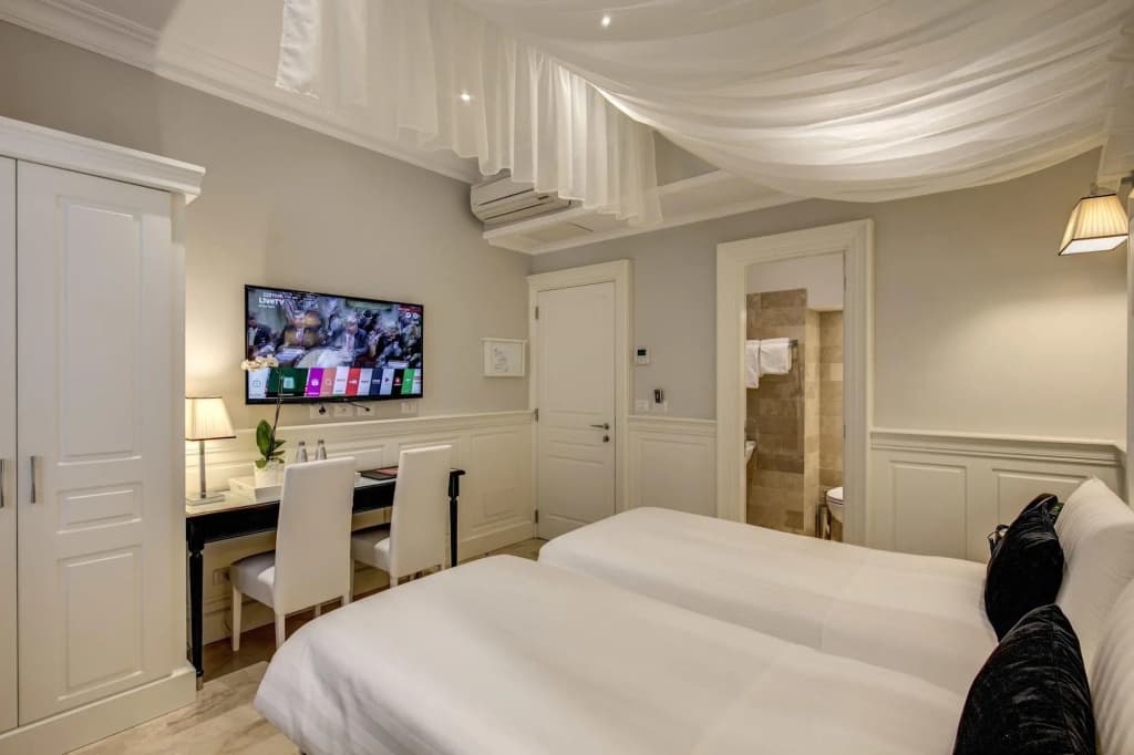 Hotel Tito - photo 6
