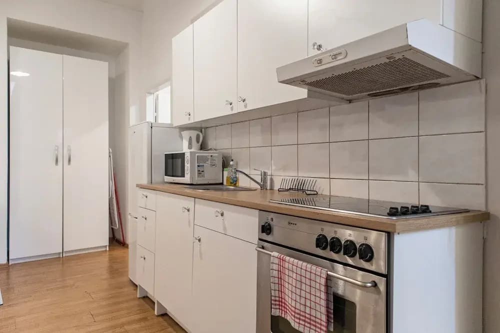 Urban Haven 1BR With 1LR Downtown - photo 5