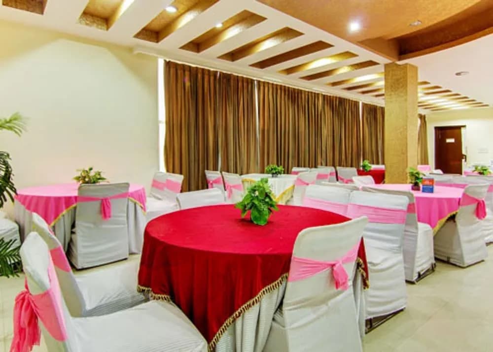 Hotel Om Paradise Near IGI Delhi Airport - photo 22