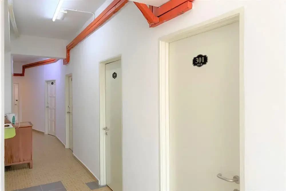 B Hotel - photo 14