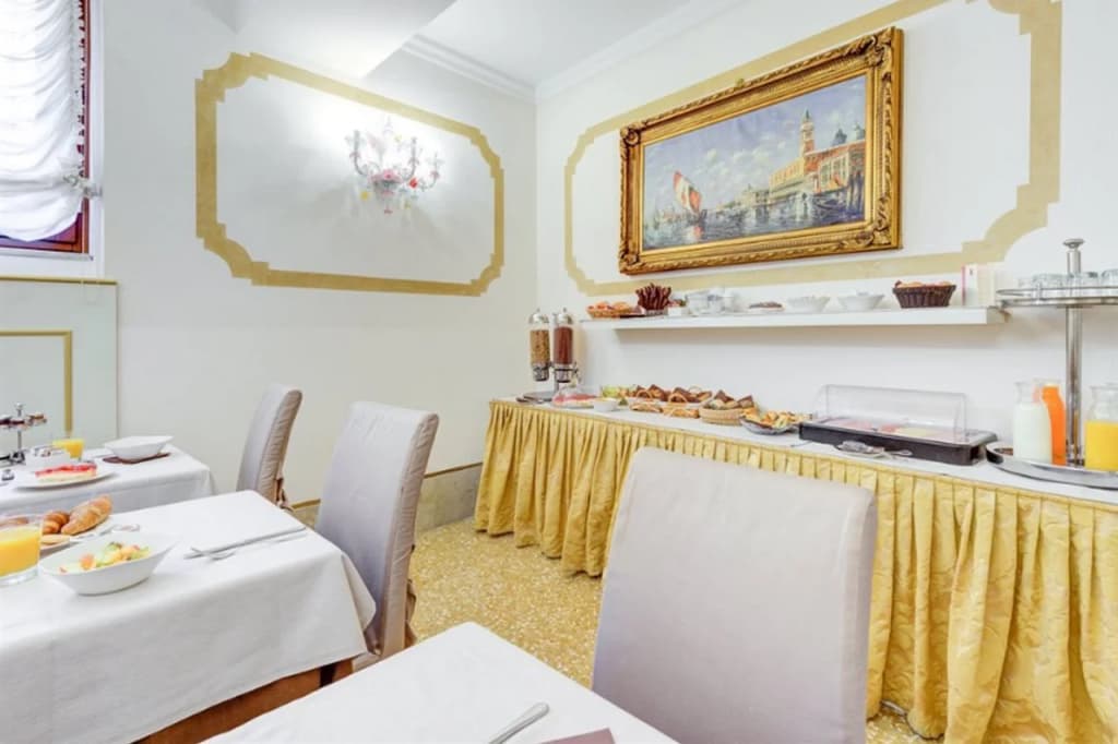 Hotel Al Duca Di Venezia - photo 15