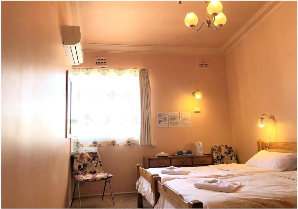 Clarendon Motel and Guesthouse - photo 3
