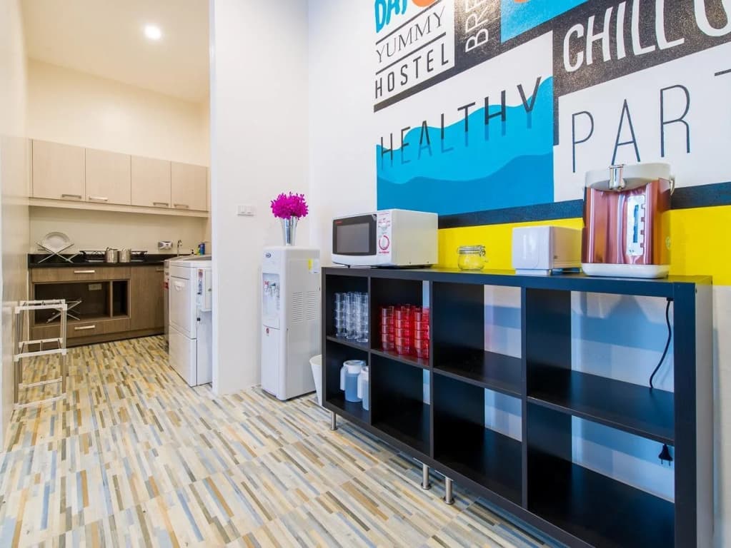 Matchbox Bangkok Hostel - photo 17