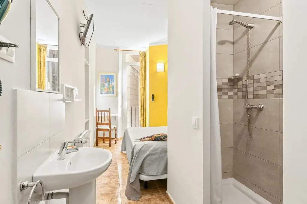 Hostal Santa Anna - photo 23