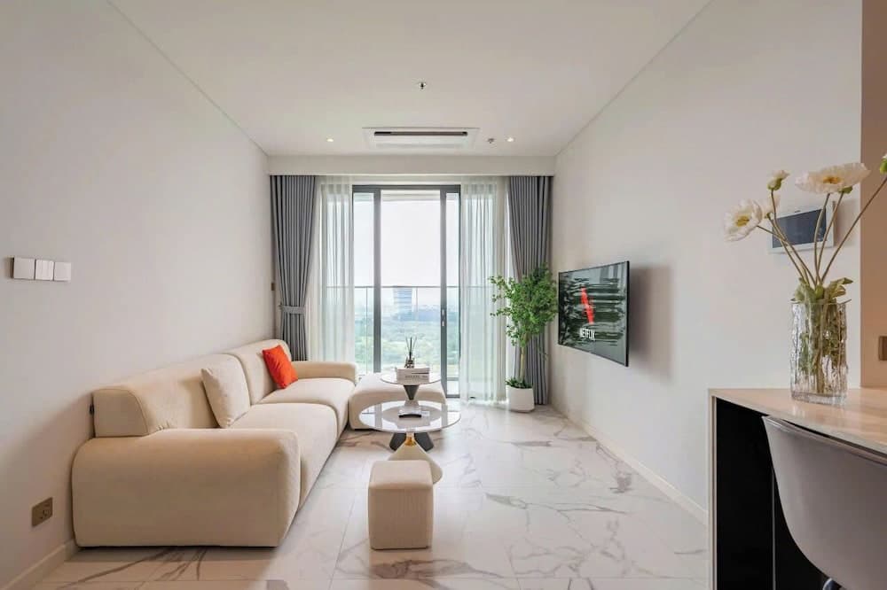 The CREST Premier Residence - photo 36
