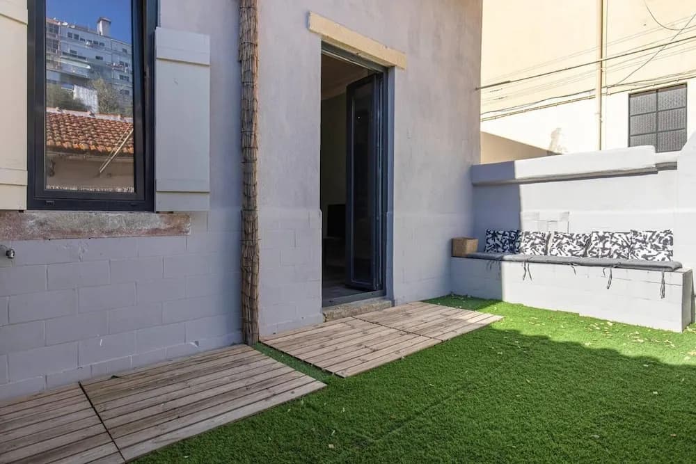 Beautiful Classic Designed 3-bed Villa in Lisboa - photo 25