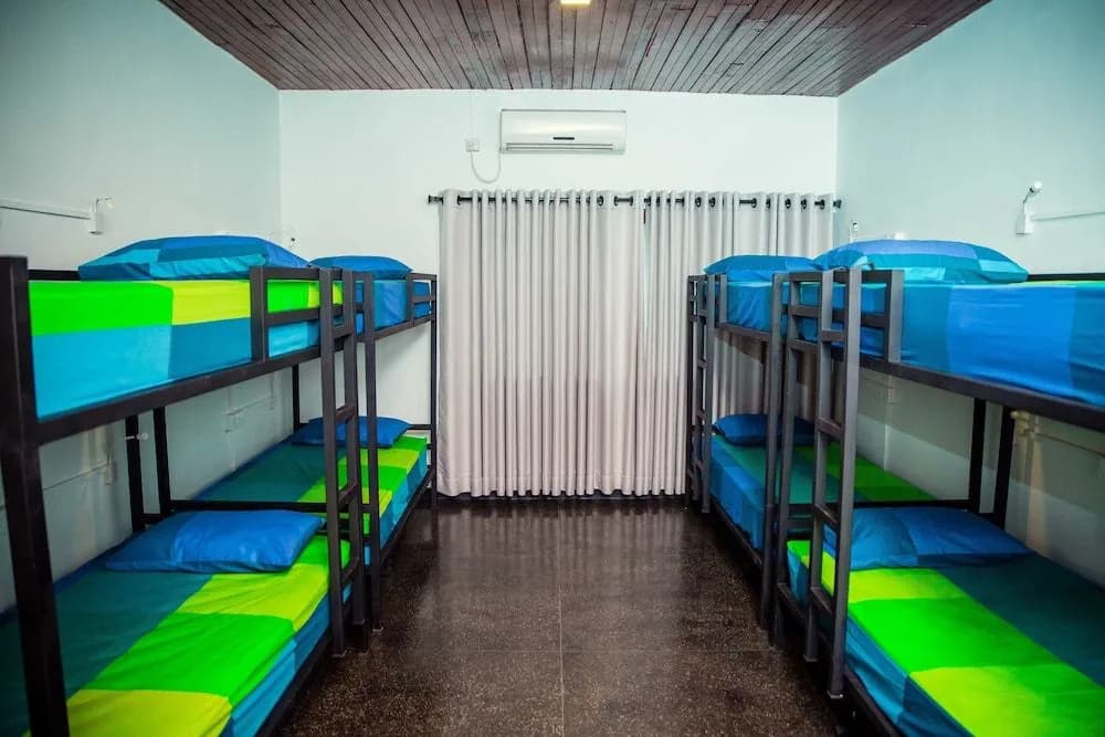 Tuk Tuk Hostels - photo 11