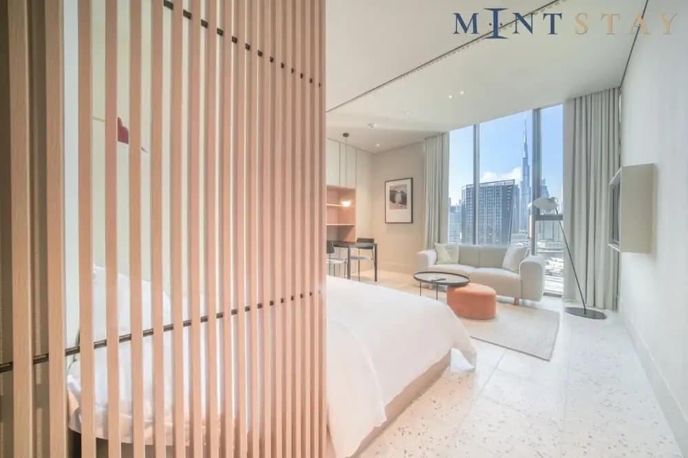 Chic Studio w Panoramic Burj Khalifa Views - photo 6