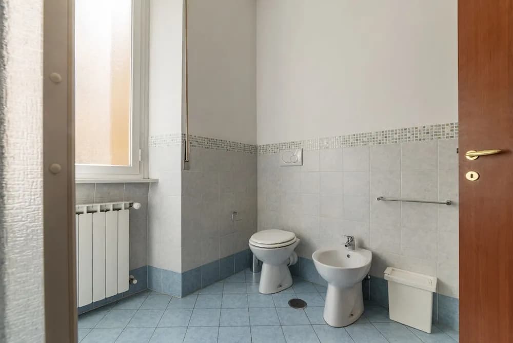 Piazza Re di Roma Apartment - photo 8
