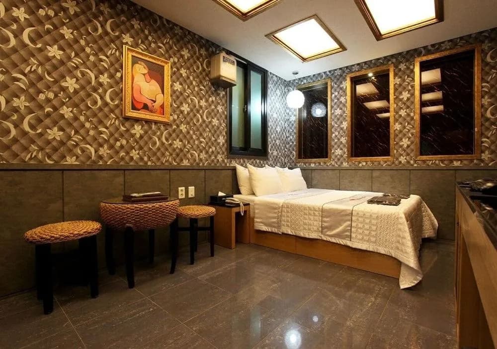 Yeongdeungpo Komodo Hotel - photo 11