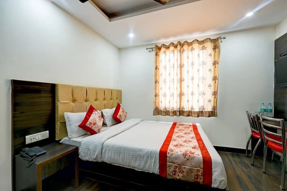 Hotel Dhwani Palace - photo 2