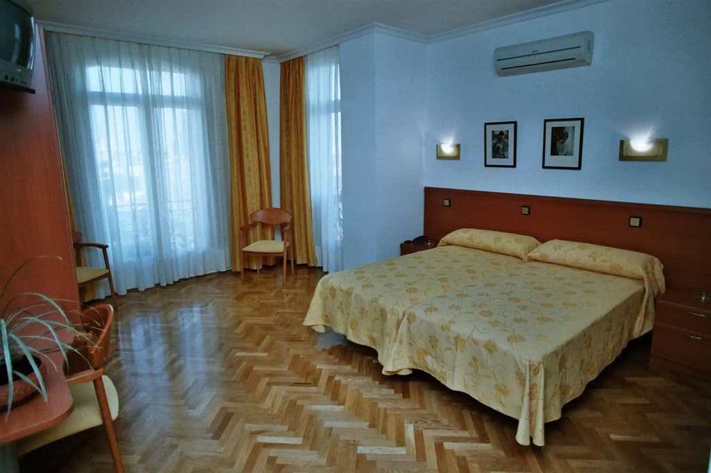 Hostal Luis XV - photo 4