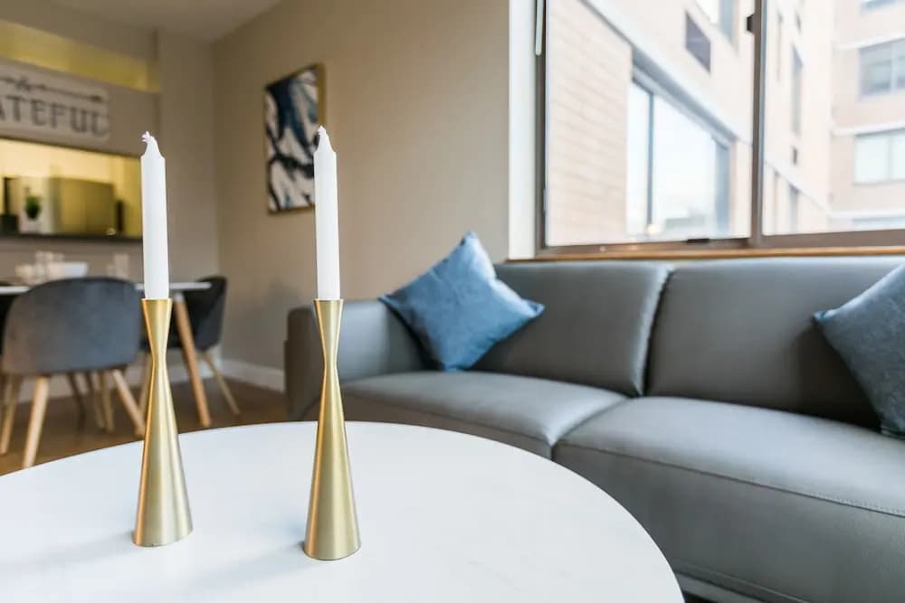 Finest Luxury 1 Bedroom Apartment - photo 7