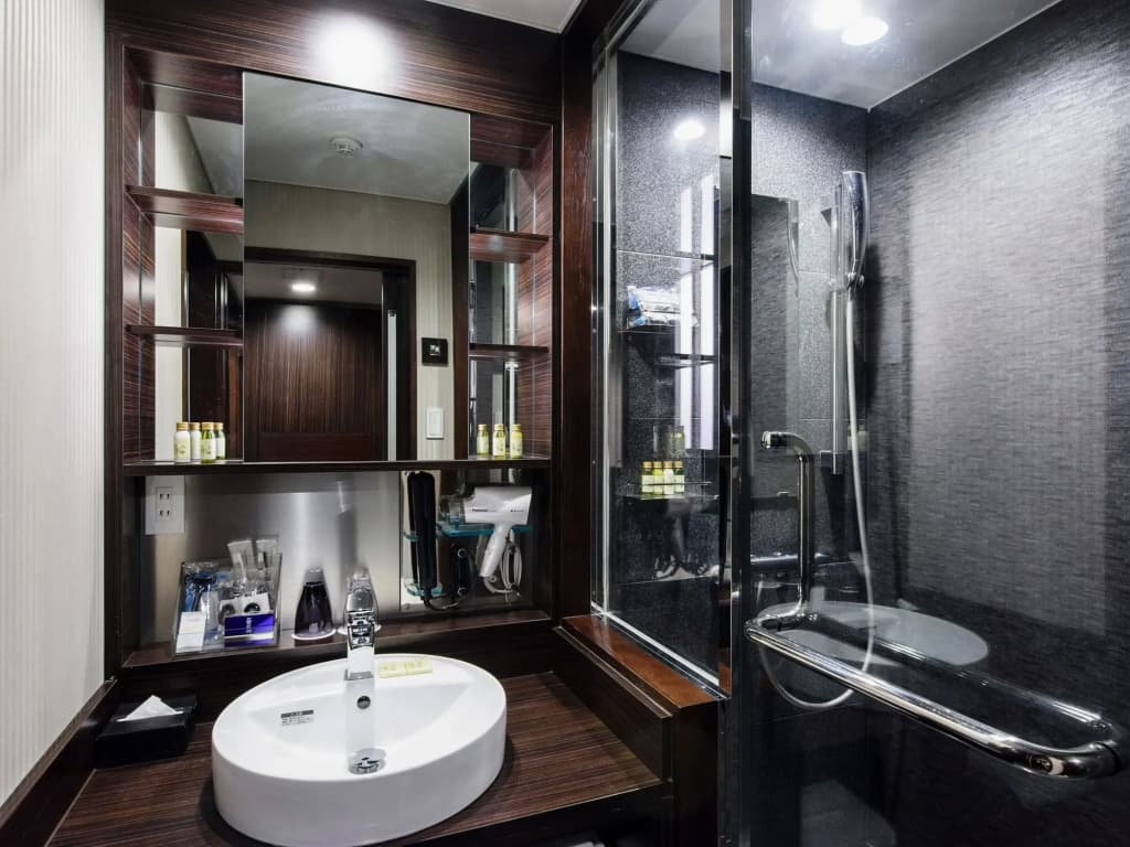 Meguro Holic Hotel - photo 9