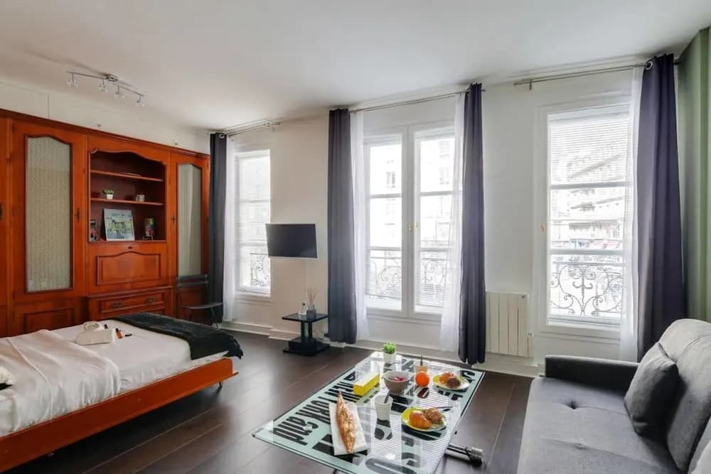 GuestReady - Exuberant studio in Les Marais - main photo