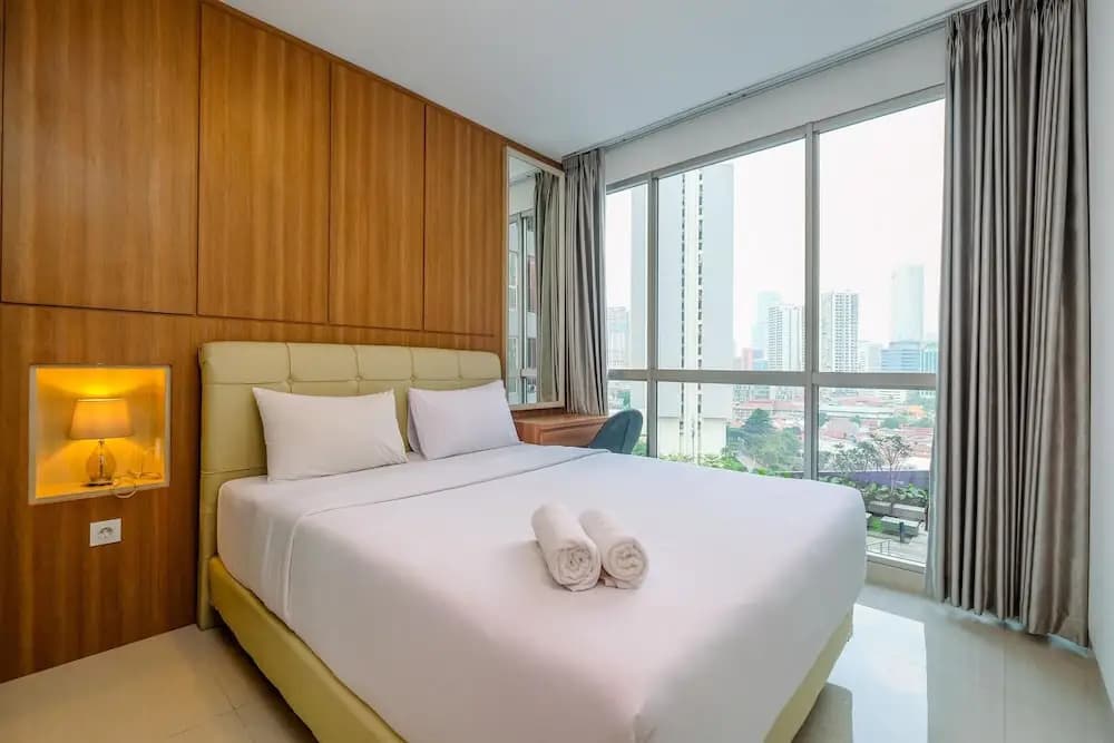 Best Homey And Nice 1Br At Ciputra World 2 Apartment - photo 3