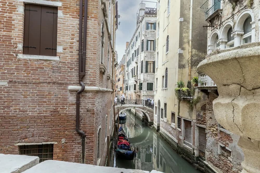 Gondola Luxury - Campo Santi Filippo e Giacomo by Wonderful Italy - photo 12