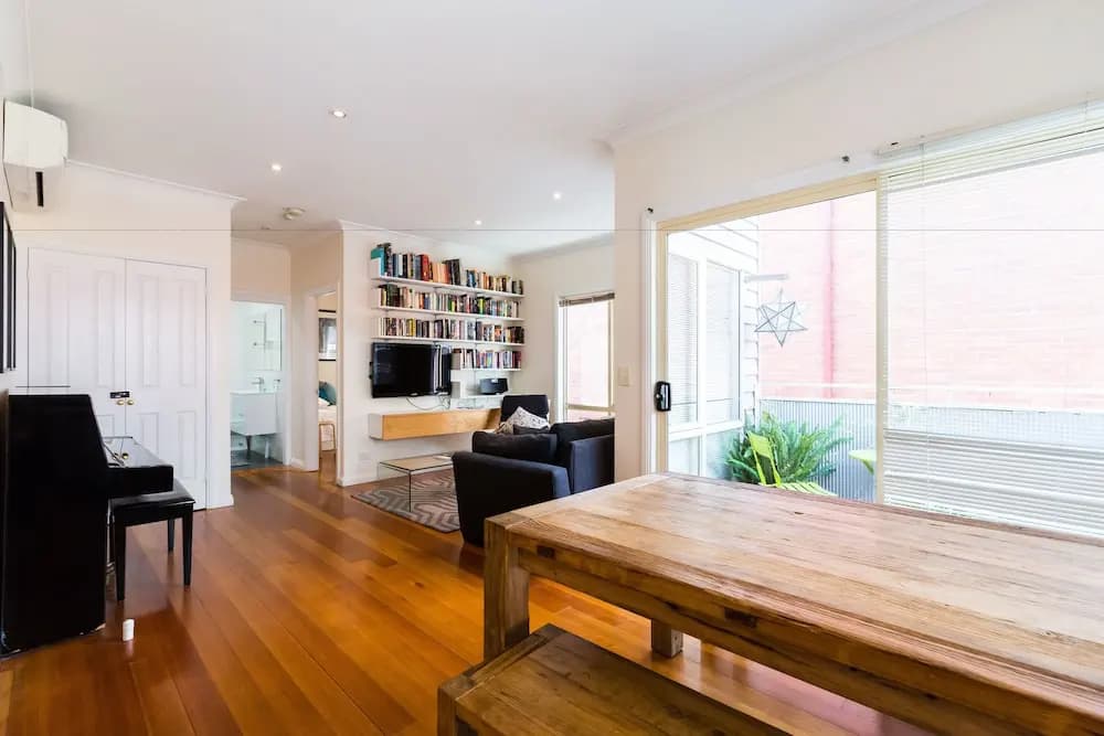 KIM, 2BDR West Melbourne Apartment - photo 5