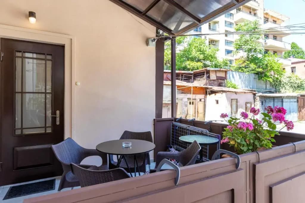Stylish 3BR House with balcony - photo 25