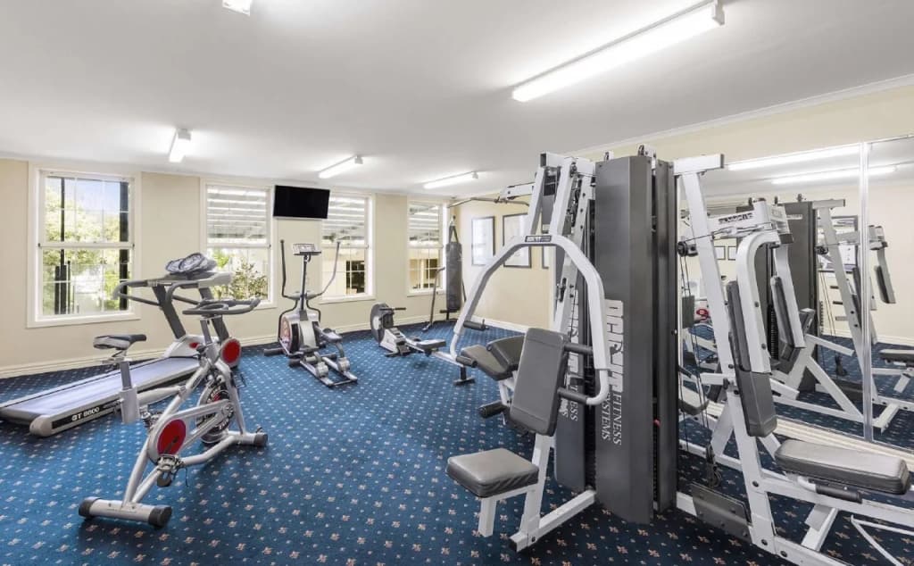 Canterbury International Hotel - photo 19