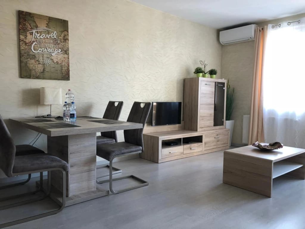 Aden Apartment - free parking, AC - photo 5