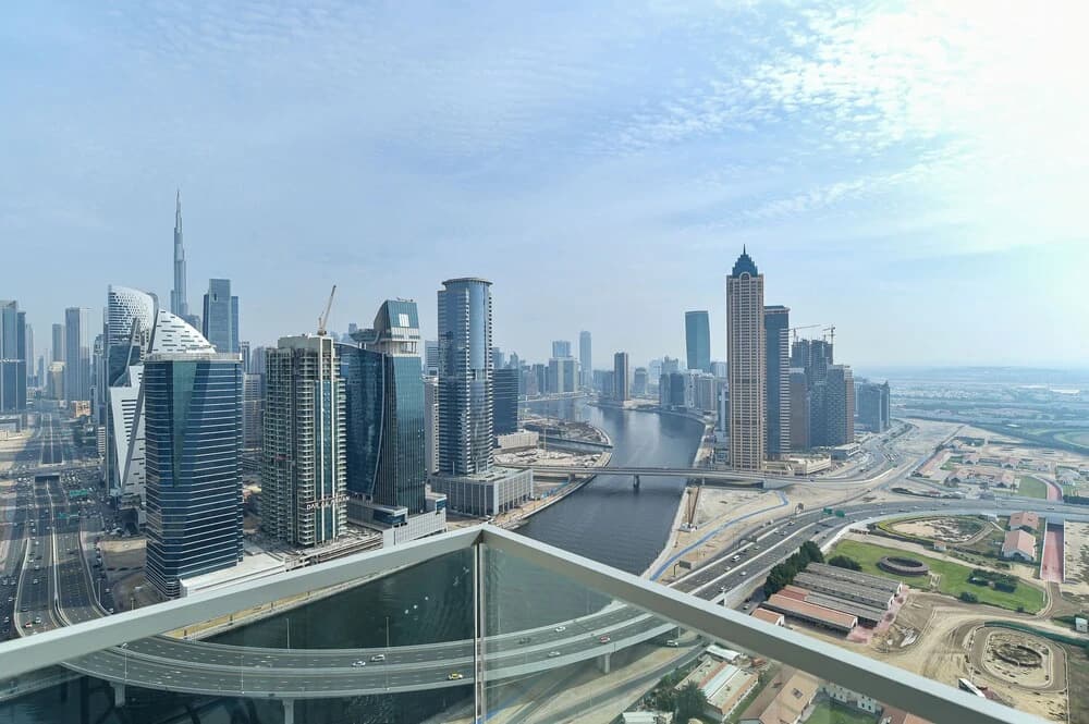 Dubai Canal View 1 BR Premium Apartment - AMN - photo 14