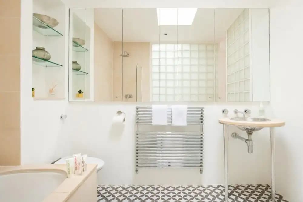 The Maida Vale Mews - Modern & Spacious 1BDR Home next to Venice Canals - photo 6